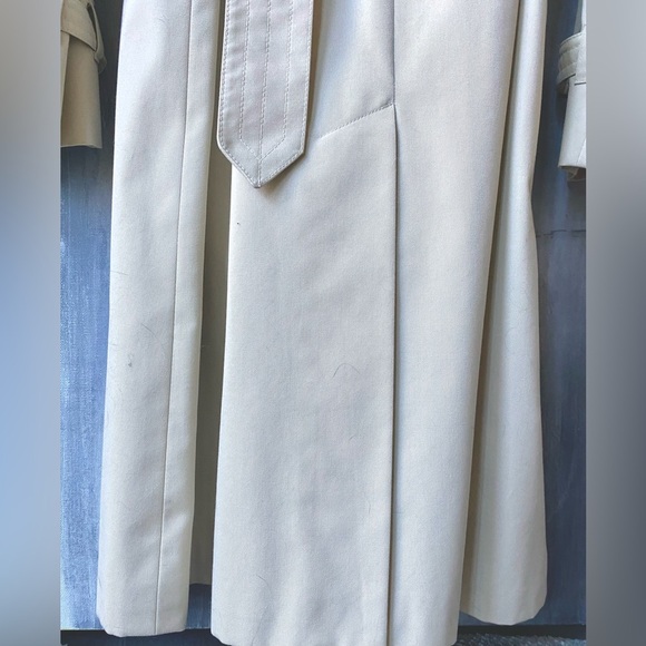 NWOT AQUASCUTUM LONDON Tan Trench Coat Lightweight Classic Design - Picture 8 of 9